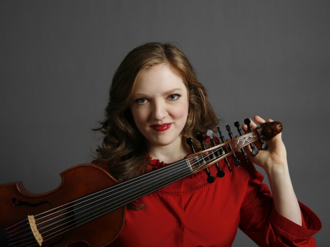 Rachel Barton Pine is an internationally recognized violinist and viola d'amore player.