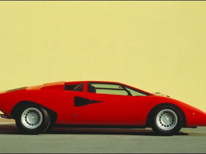 1974 Lamborghini Countach LP 400 came out on top of the Edmunds list.