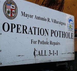 potholes-los-angeles-budget2.jpg