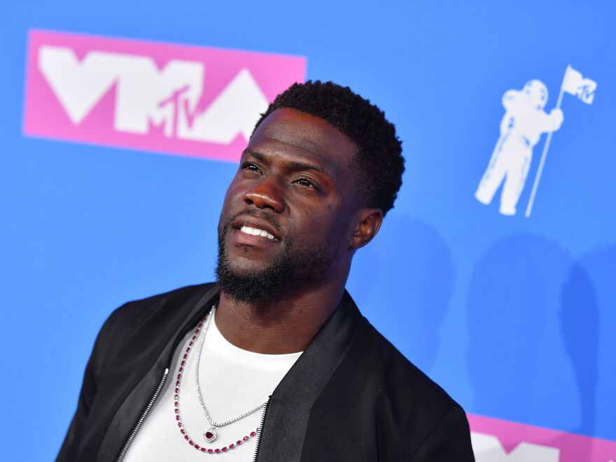 US actor/comedian Kevin Hart attends the 2018 MTV Video Music Awards at Radio City Music Hall on August 20, 2018 in New York City. (Photo by ANGELA WEISS / AFP)        (Photo credit should read ANGELA WEISS/AFP/Getty Images)