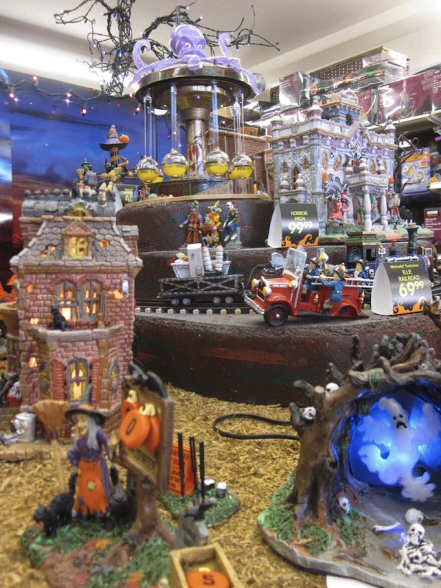 michaels craft store display