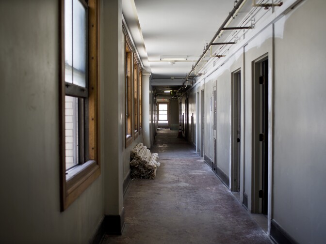 There are 264 units in 91-year-old Rosslyn Hotel Annex building, divided between 11 floors.
