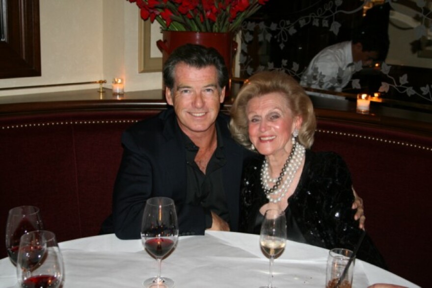 bouchon pierce brosnan.jpg