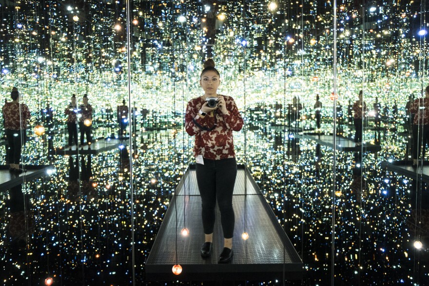 How to take the best pictures inside the Broad's Infinity Mirrors exhibition LAist NPR News