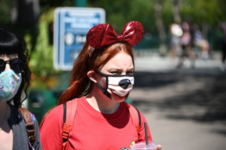 5fb74802bef47b00088992c9-eight.jpg