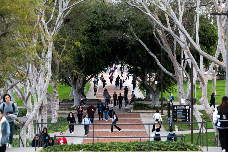Cal Grant Expansion For California College Students In Jeopardy As