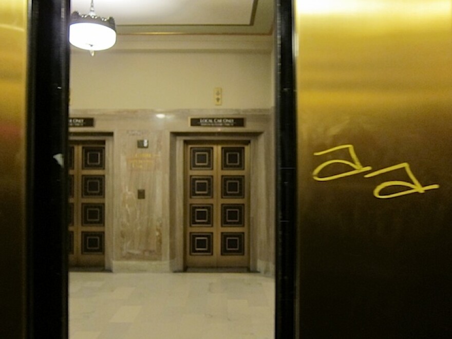 graffiti-city-hall.jpg