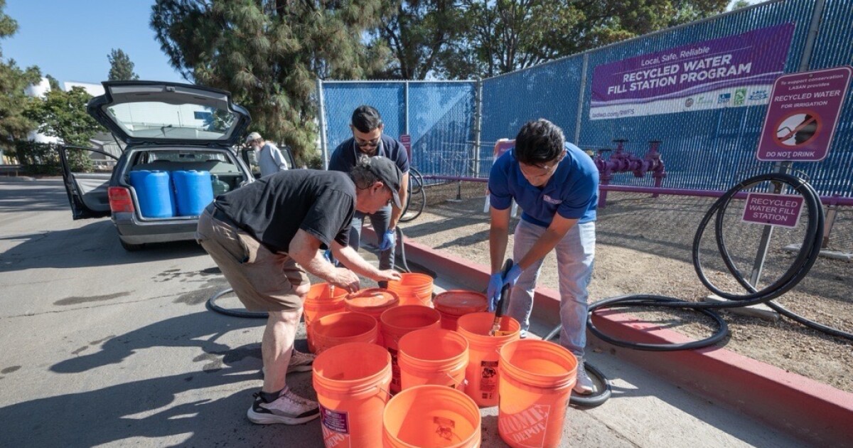 CLIMATE AND ENVIRONMENT LA’s free recycled water station is back