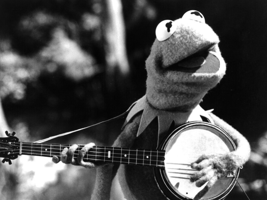 Kermit the Frog plays his banjo in 1979's <em>The Muppet Movie</em>.