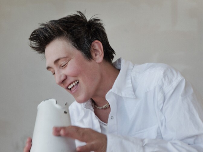 <em>Sing It Loud</em> finds k.d. lang returning to her country roots<em></em>.