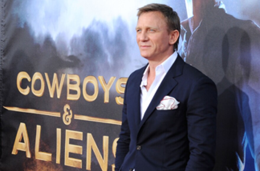 Actor Daniel Craig attends the Premiere of Universal Pictures 'Cowboys & Aliens' during Comic-Con 2011 at San Diego Civic Theatre on July 23, 2011 in San Diego.