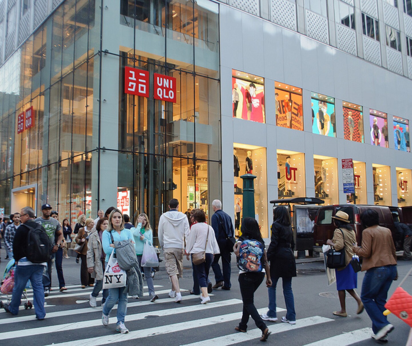 Top 98+ Images uniqlo times square pop up new york ny 10036 Latest