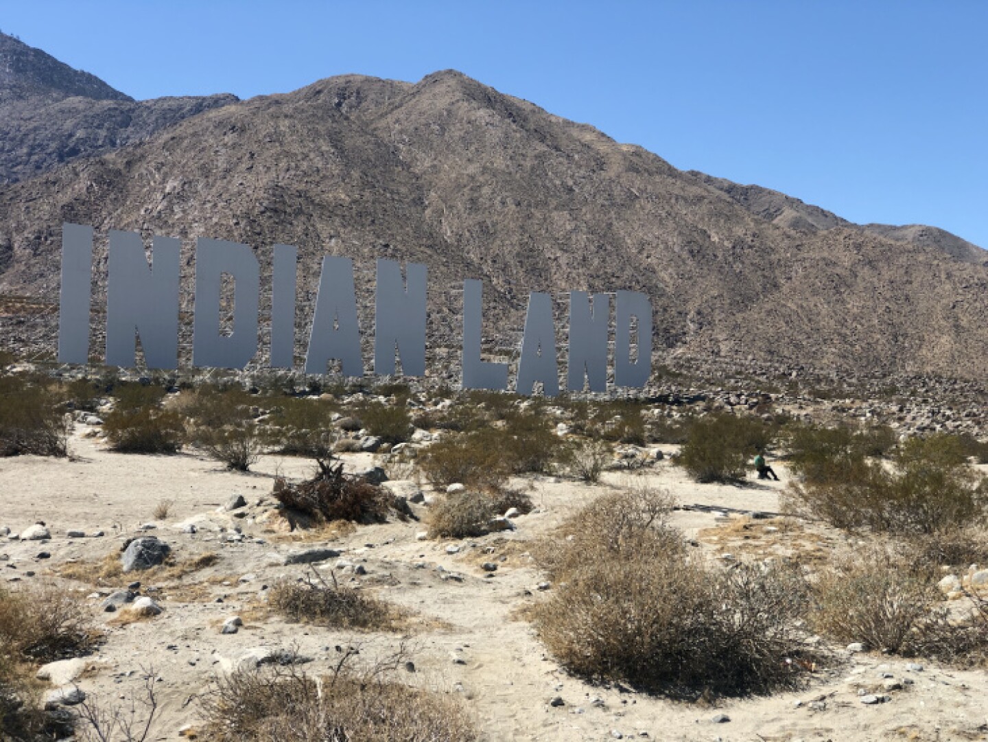 Desert X Returns To The Palm Springs Area With Political Statements Laist Desert X Returns To The Palm Springs Area With Political Statements Laist