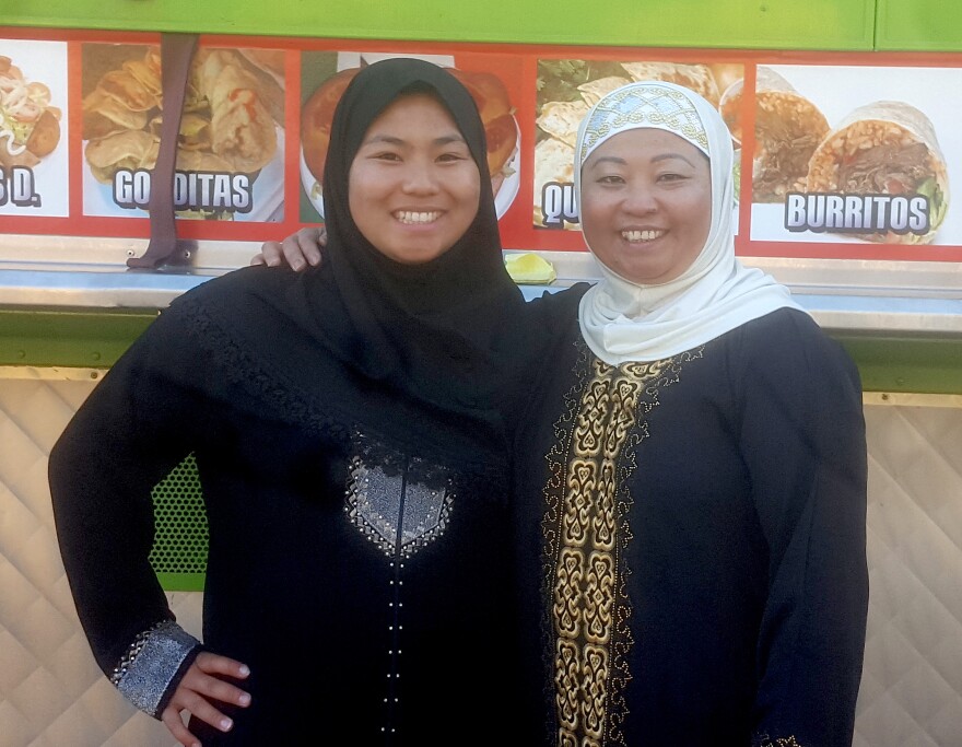 Sophy El and Halimas Sen.