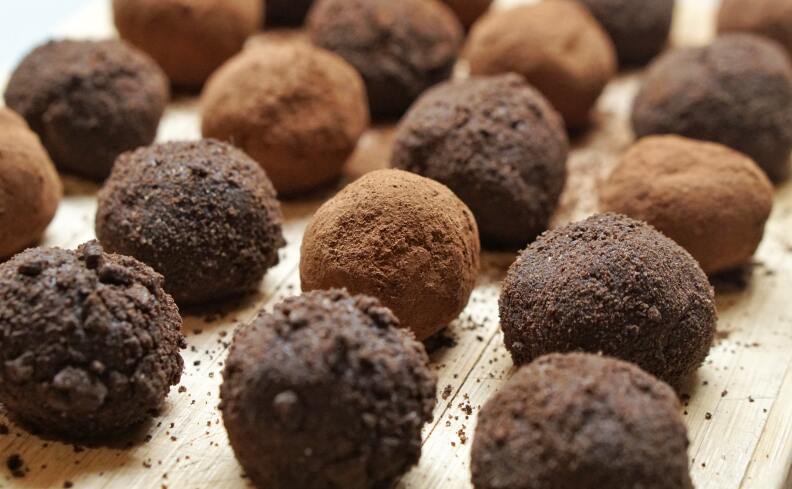 CHOCOLATE STOCK PHOTO