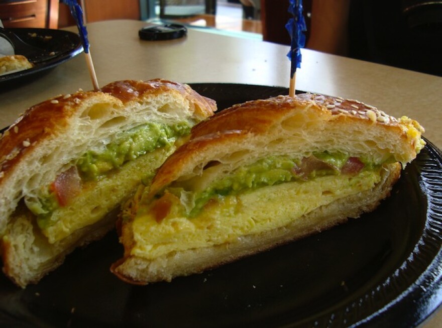 eyenosh-portos-croissantwich.jpg