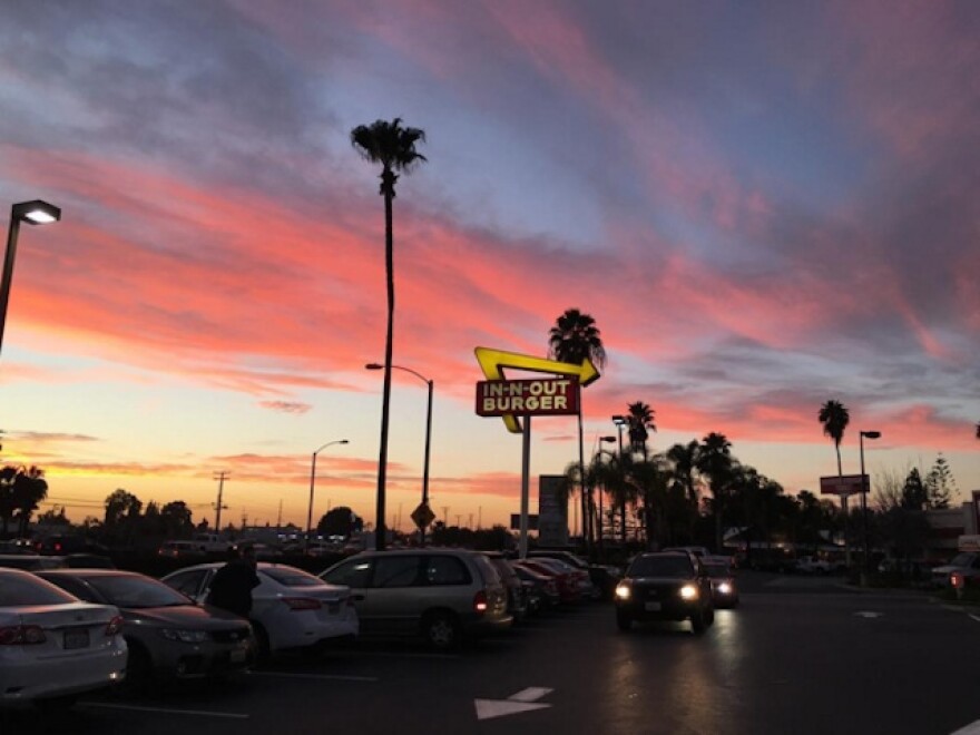 in-n-out-la-mirada.jpg