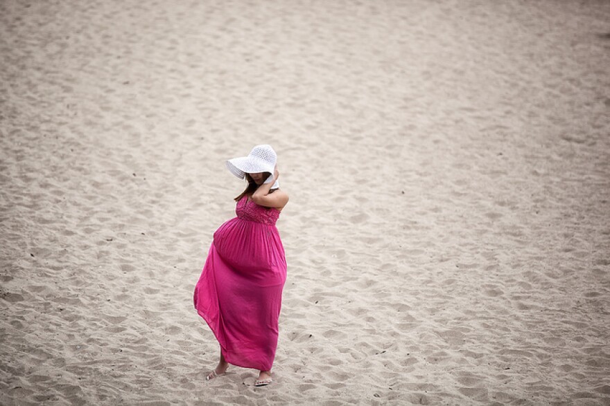 woman_beach.jpg