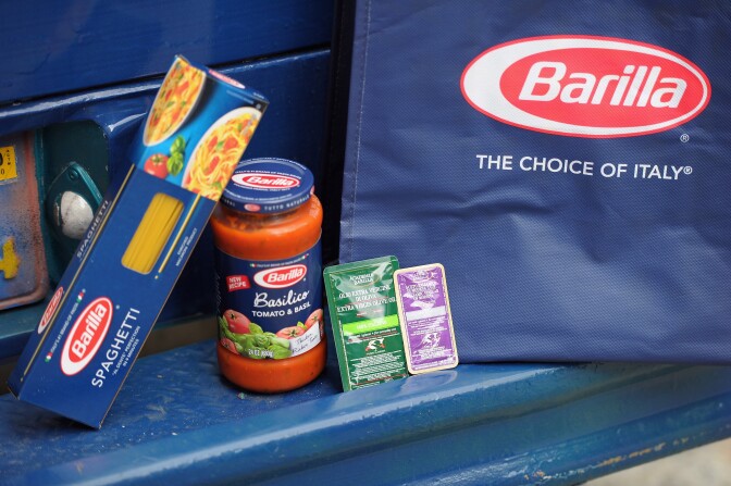 NEW YORK, NY - AUGUST 15:  Barilla feeds thousands of New Yorkers free pasta dinners and donates 100,000 meals to Food Bank for New York City in Union Square on August 15, 2011, as part of Barilla's Summer of Itay, culminating with Casa Barilla, an Italian food and cultural celebration in Central Park, September 13 - 16, 2011. Barilla will continue to give free pasta dinners to busy New Yorkers at various locations Tuesday August 16 through Thursday, August 18, 2011.  (Photo by Michael Loccisano/Getty Images for Barilla)