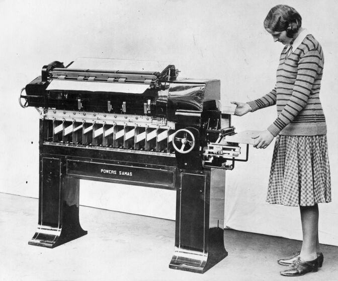 11th March 1931:  A Hollerith machine for processing the results of the 1931 census.  (Photo by Fox Photos/Getty Images)