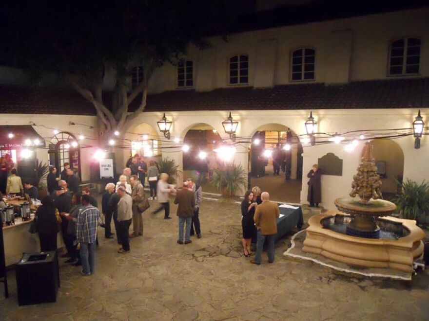 pasadena-playhouse-courtyar.jpg