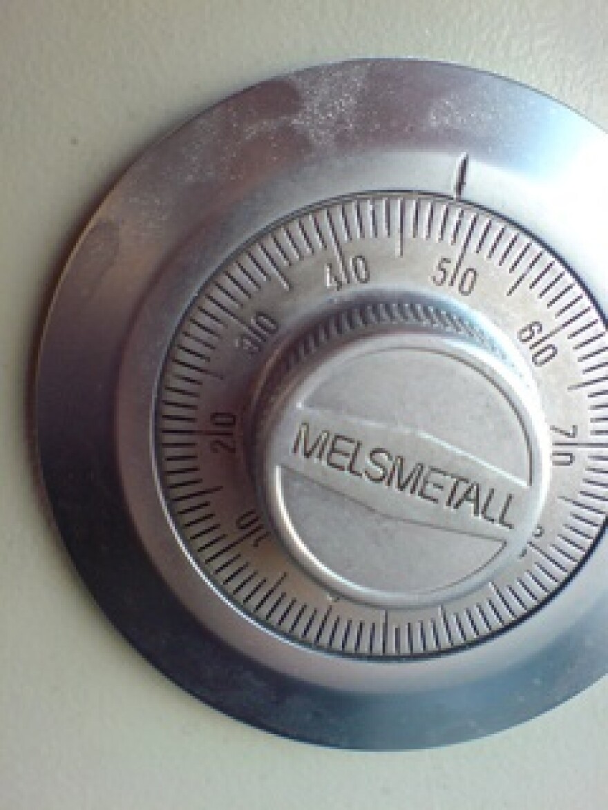 safe1.jpg