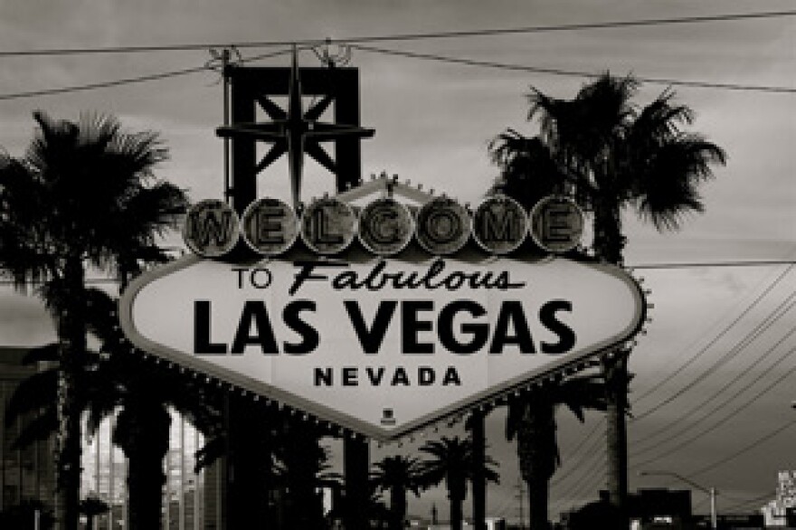 welcome-lasvegas-train.jpg