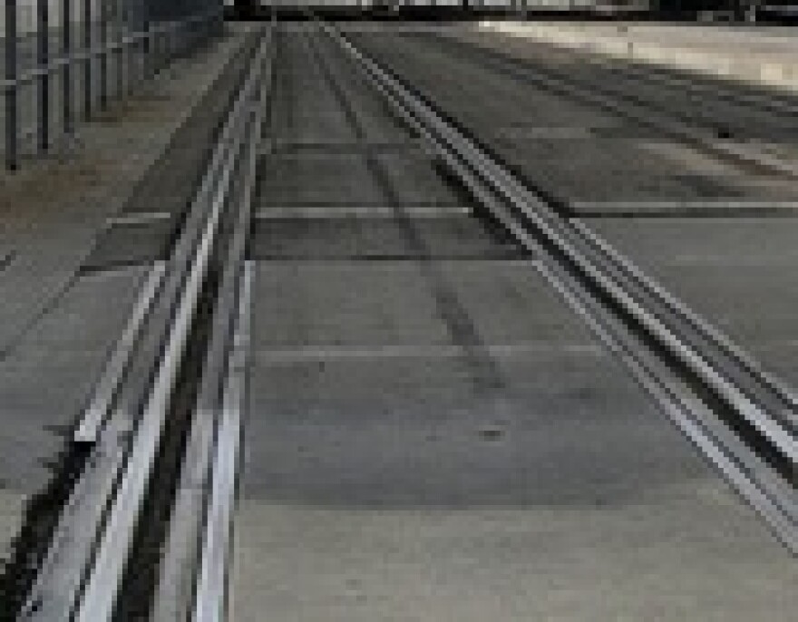 expolinetrack.jpg