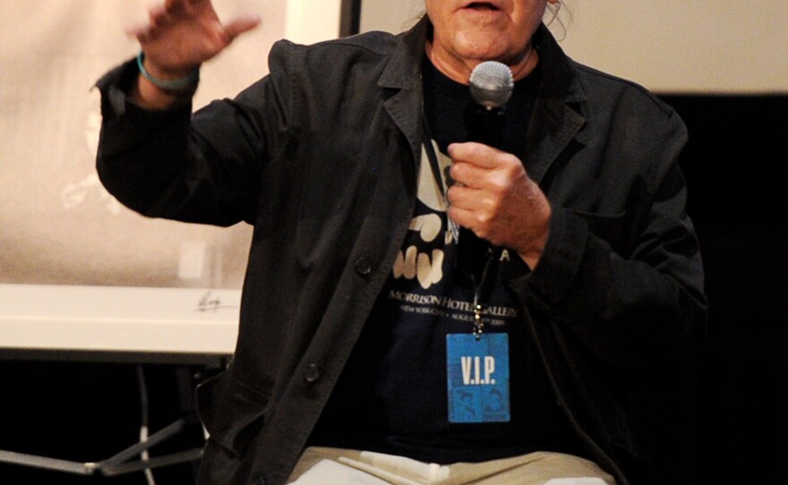 Album cover photographer Henry Diltz still rockin' into his 70s LAist