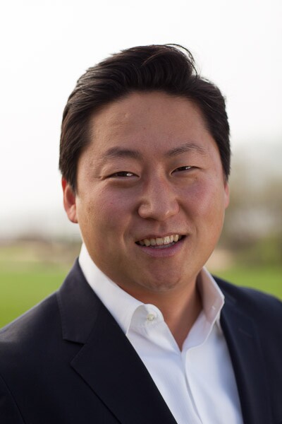 Assembly Speaker John Perez endorsed former Public Works Commissioner John Choi for the Los Angeles City Council. 