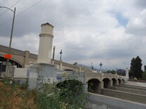 The Glendale-Hyperion complex of bridges was completed in 1929 as a memorial to World War I veterans. In all six bridges span the Los Angeles River and Interstate 5.