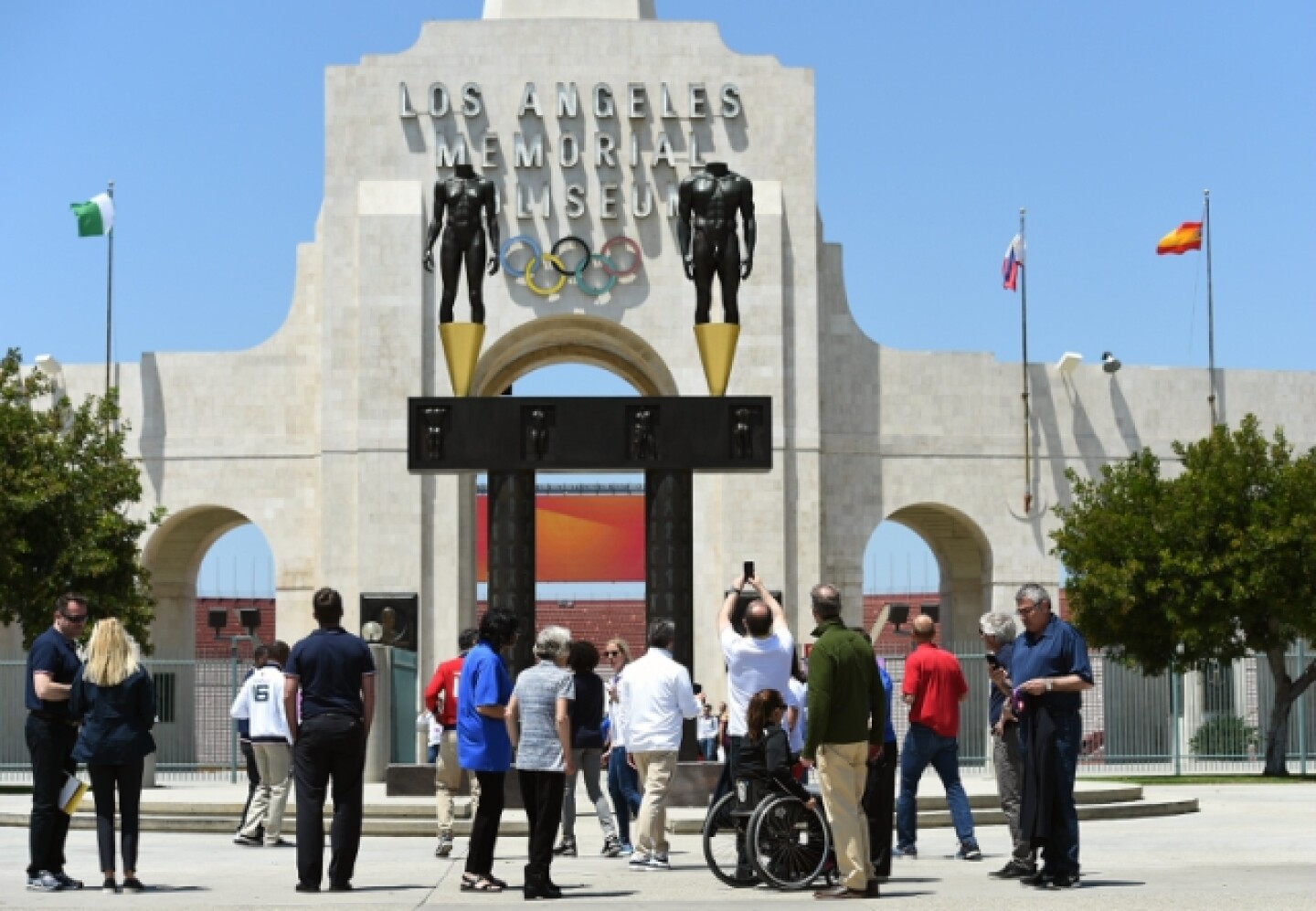 IOCVisit_LA_2017.jpg
