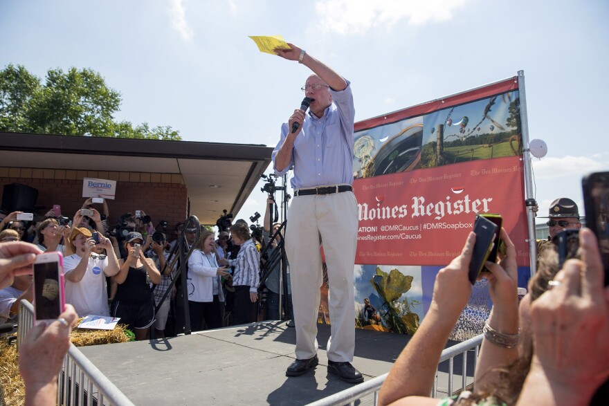 DES MOINES, IA - AUGUST 15:  Democratic presidential candidate U.S. Sen. Bernie Sanders (I-VT) speaks at the Des Moines Register Soapbox at the Iowa State Fair on August 15, 2015 in Des Moines, Iowa.  Presidential candidates are addressing attendees at the Iowa State Fair on the Des Moines Register Presidential Soapbox stage and touring the fairgrounds. The State Fair runs through August 23.  (Photo by Aaron P. Bernstein/Getty Images)