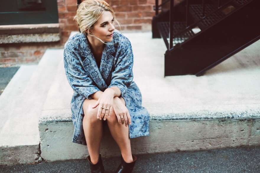 Aoife O'Donovan releases her second album "In The Magic Hour" 