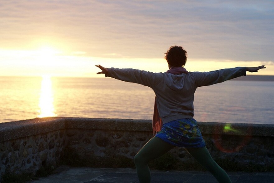 yoga_beach.jpg