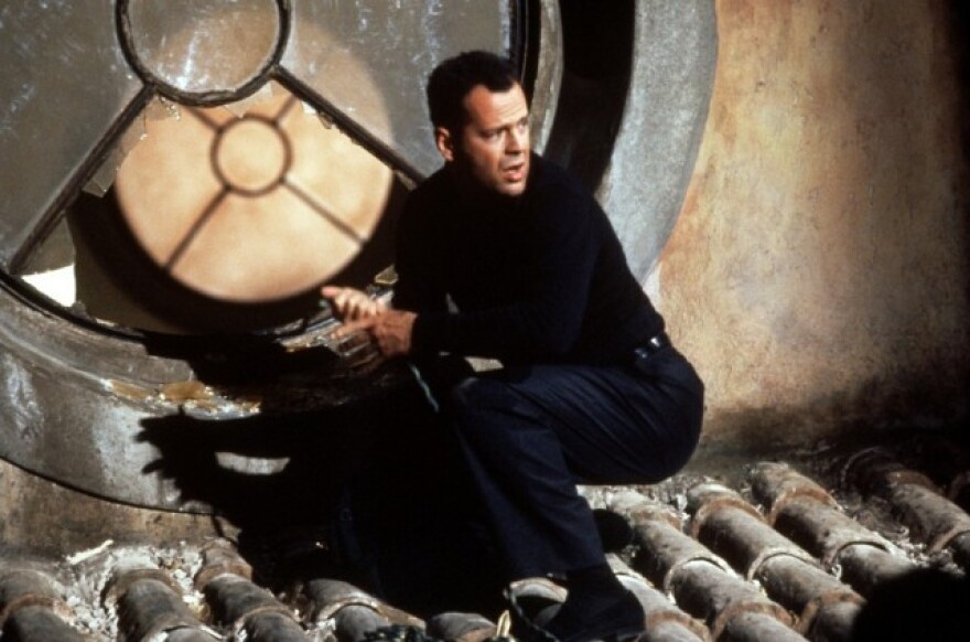 hudson-hawk-bruce-willis.jpg