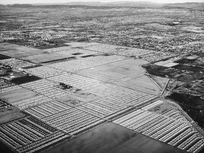 An aerial view of Lakewood, Calif. from the mid-1950s.