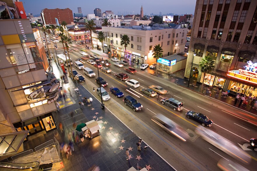Hollywood_boulevard_from_kodak_theatre.jpg