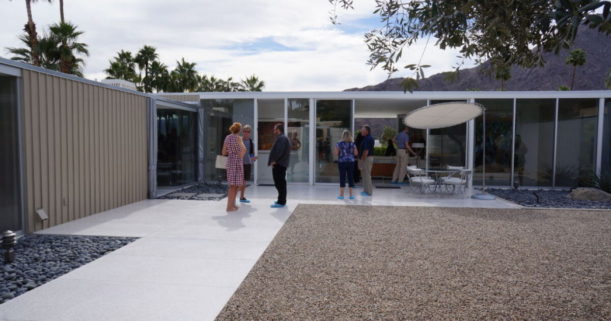 Palm Springs Modernism Week highlights mid-century architecture | LAist