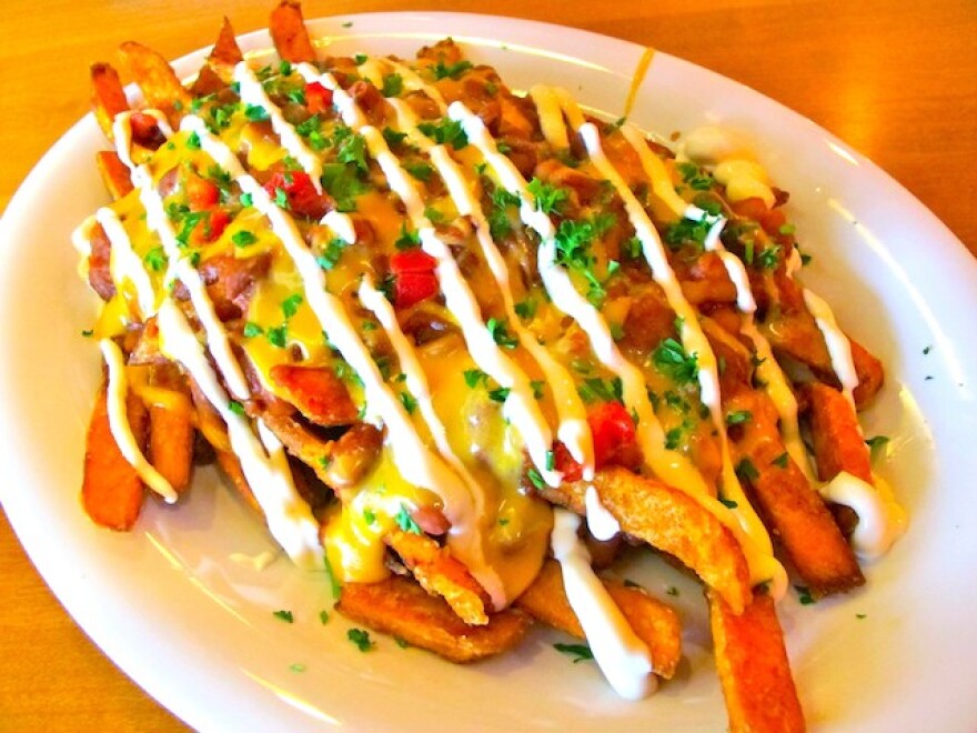 veggiegrill-chilifries.jpg
