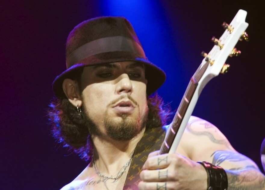 dave-navarro-shutterstock.jpg