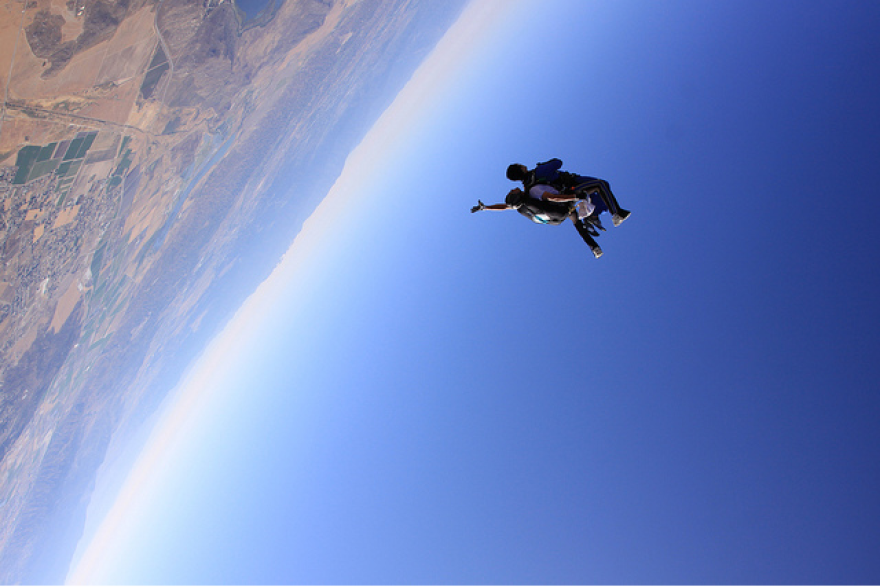 skydiving.png