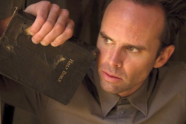 walton-goggins-justified-bible.jpg