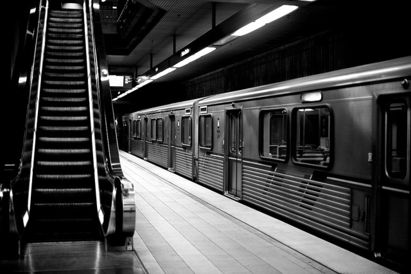 metro-stop2.jpg