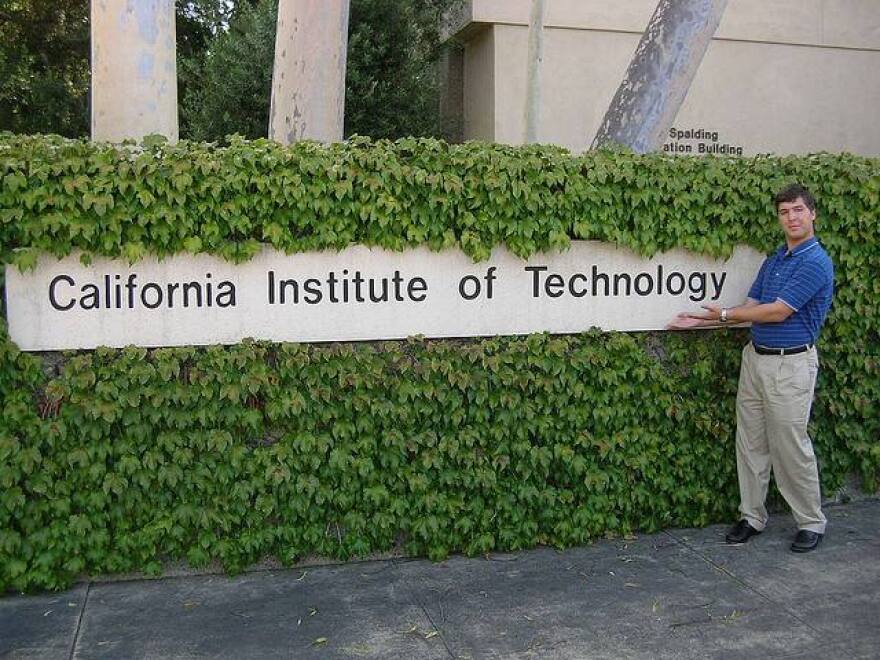 caltechsign.jpg