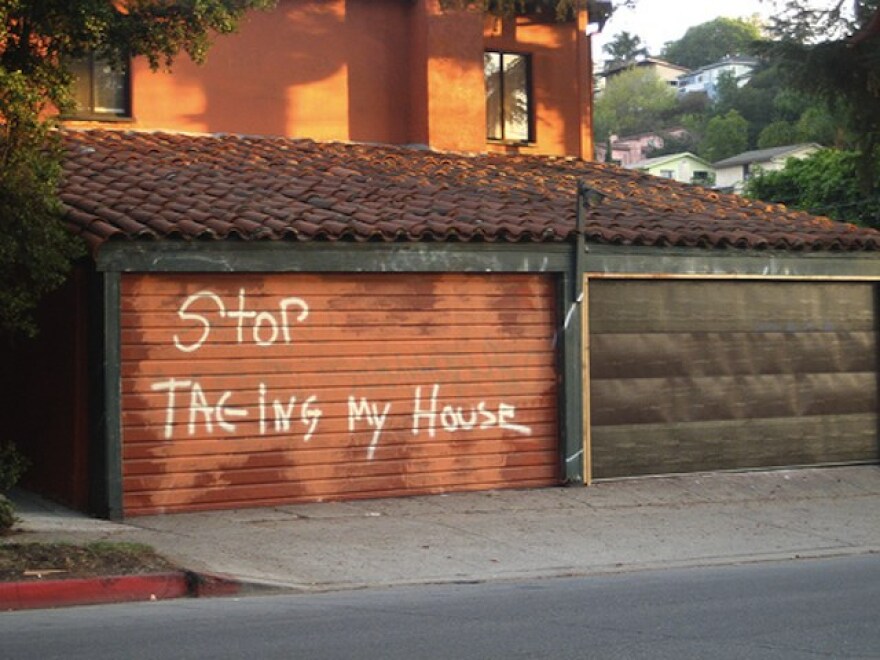 neighborhood-guide-graffiti-request.jpg