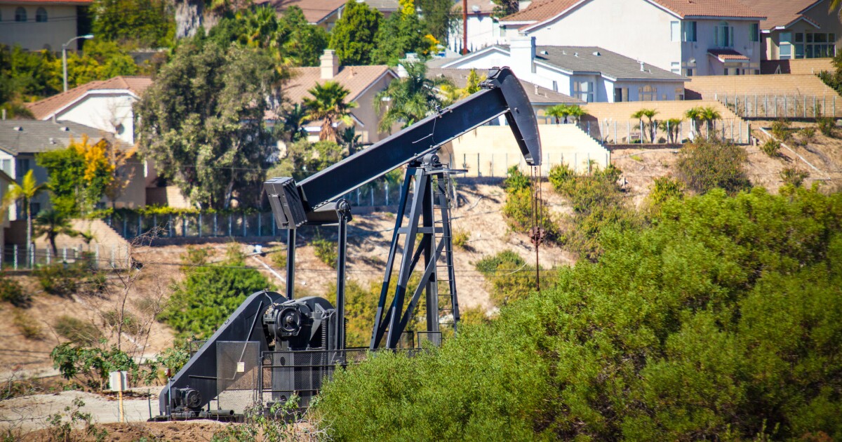 LA repeals oil phaseout law as residents near wells seek health protections LA repeals oil phaseout law as residents near wells seek health protections