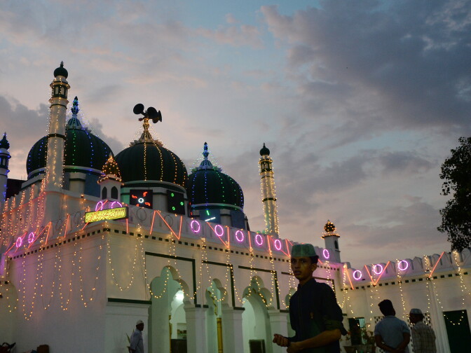 An Indian Muslim leaves after offering prayers on the eve of Eid al-Fitr marking the end of the holy month of Ramadan in Allahabad on June 25, 2017. / AFP PHOTO / SANJAY KANOJIA        (Photo credit should read SANJAY KANOJIA/AFP/Getty Images)
