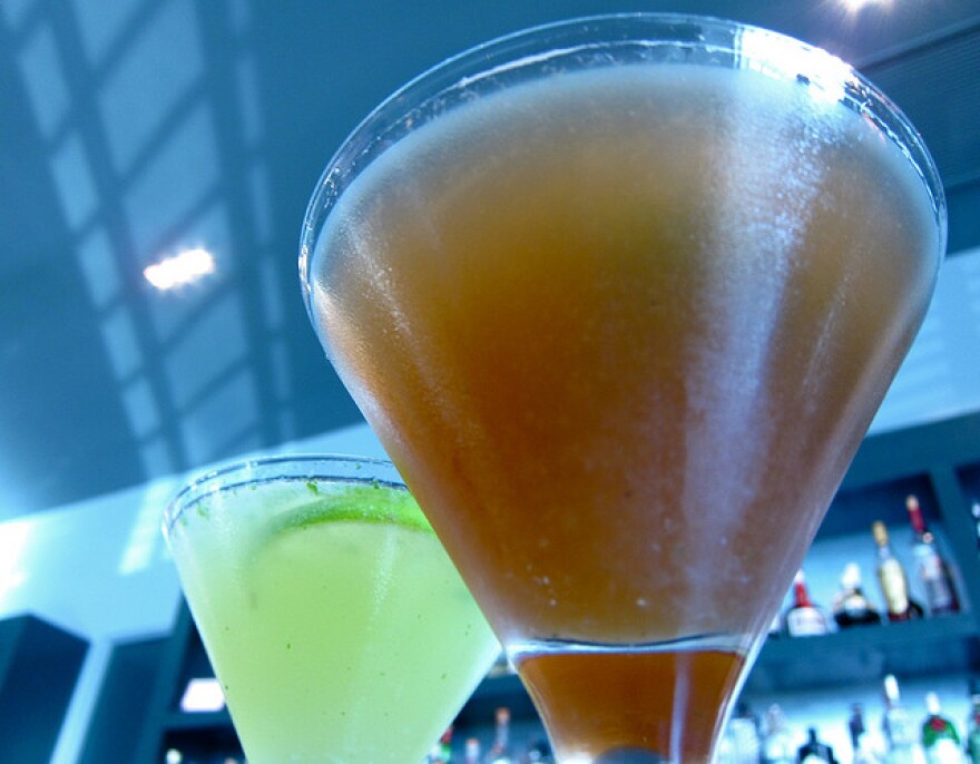 drinks-tavernla.jpg
