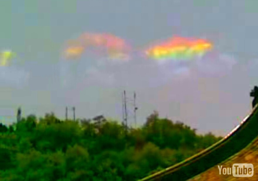 Scientists seek to explain curious 'earthquake lights' phenomenon LAist